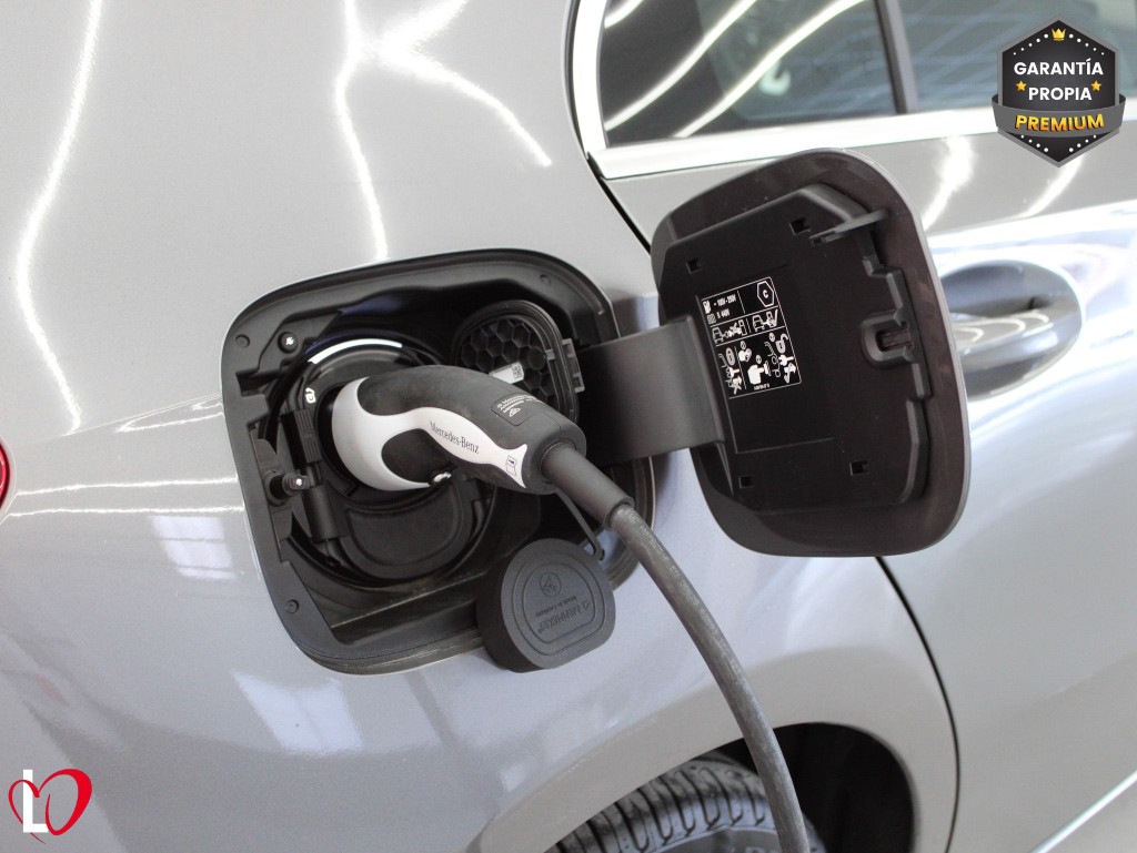 MERCEDES CLASE A 250 e AUTOM. ADVANTAGE 218 de segunda mano