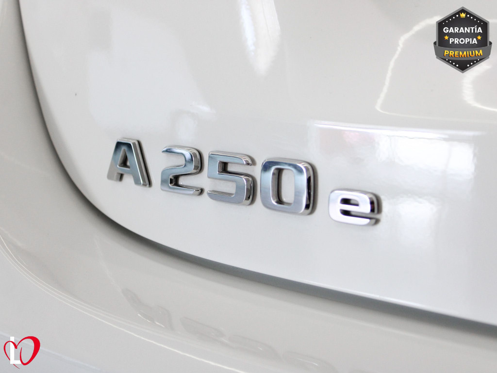 MERCEDES CLASE A 250 e + PAQUETE ADVANTAGE 218 de segunda mano