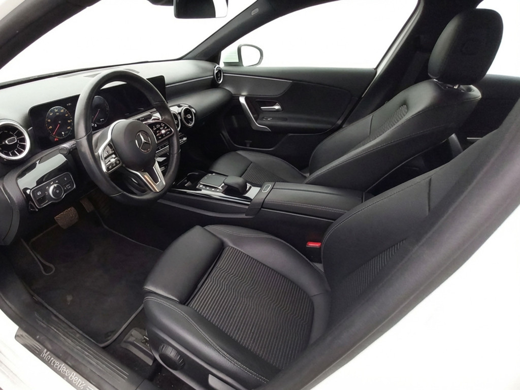 MERCEDES CLASE A 250 e + PAQUETE ADVANTAGE 218 de segunda mano