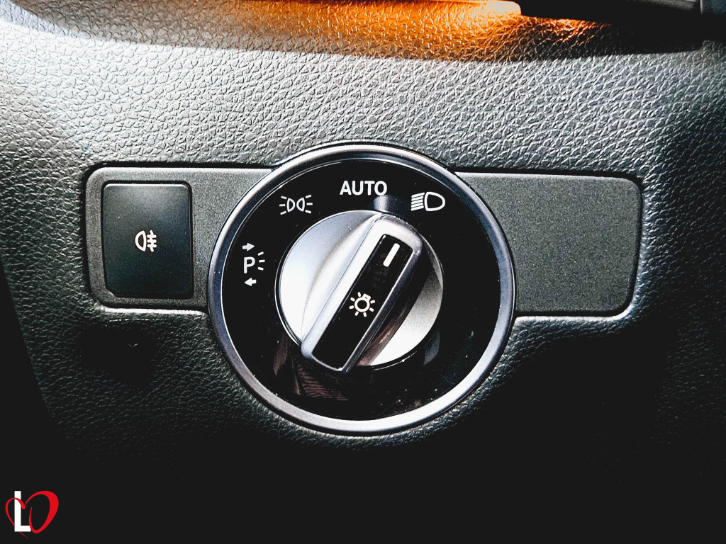 MERCEDES CLASE B 180 D EDITION TECHO de segunda mano