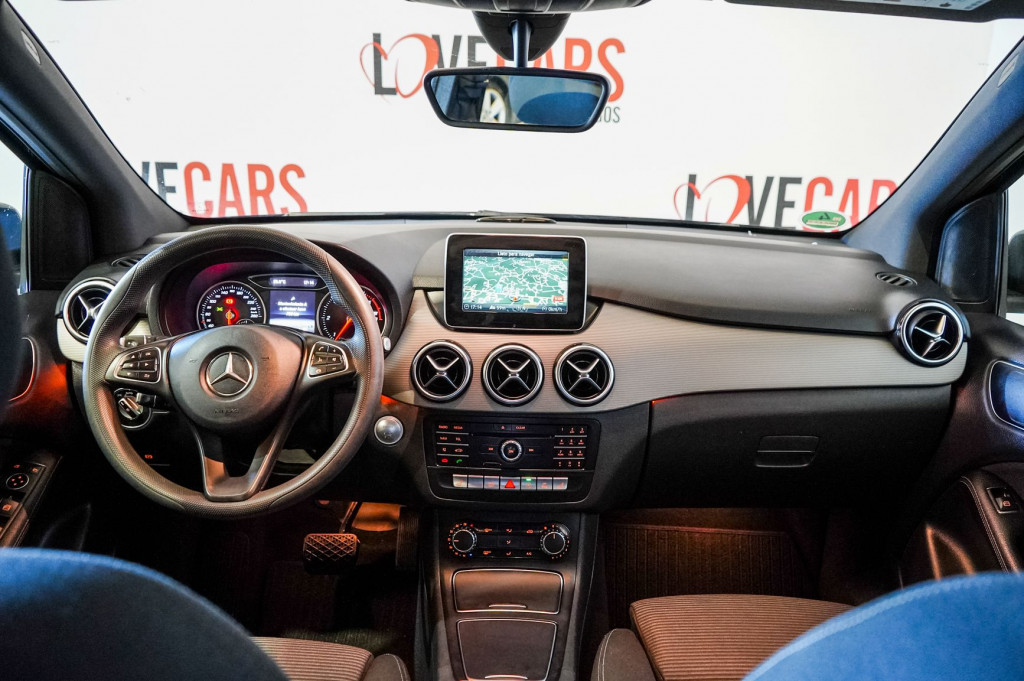 MERCEDES CLASE B 200 D AUTOM. STYLE 136 de segunda mano