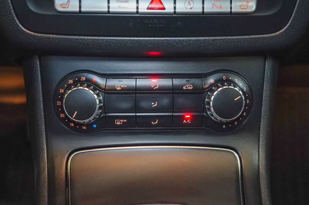 MERCEDES CLASE B 200 D AUTOM. STYLE 136 de segunda mano