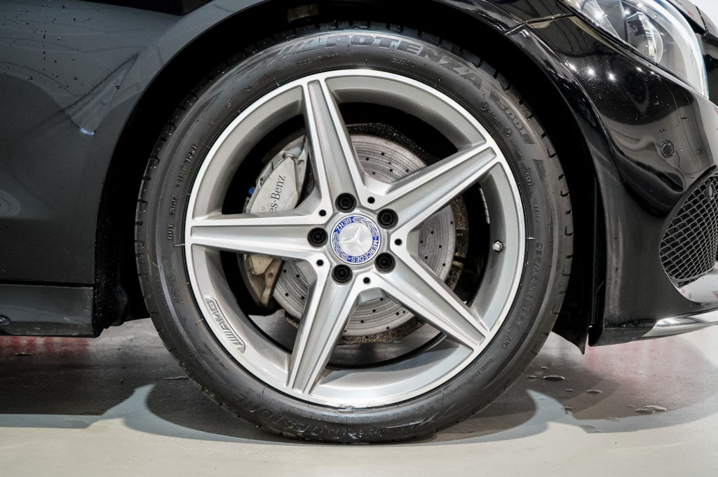 MERCEDES CLASE C BREAK 220 D AMG 170 de segunda mano