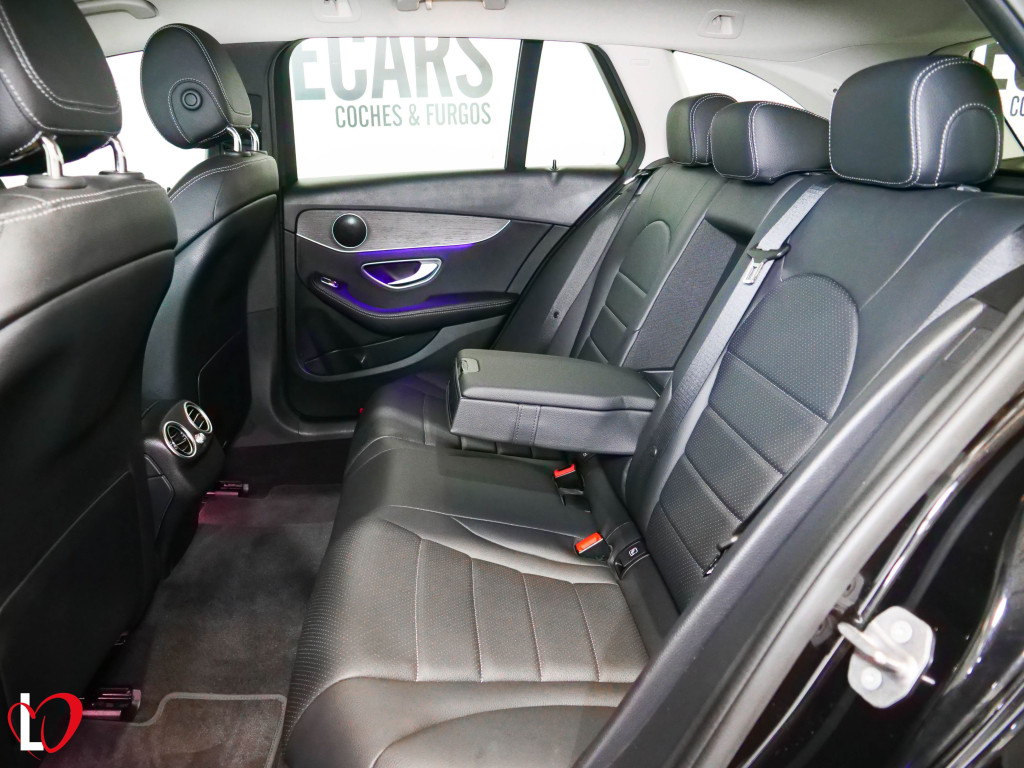 MERCEDES CLASE C ESTATE 300 de T 9G-TRONIC 306 de segunda mano