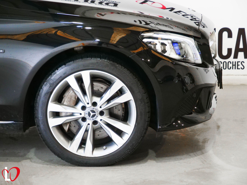 MERCEDES CLASE C ESTATE 300 de T 9G-TRONIC 306 de segunda mano