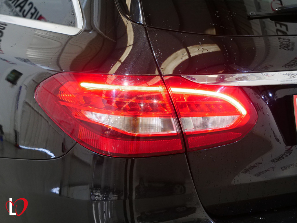 MERCEDES CLASE C FAMILIAR 200 D 9G-TRONIC AMG TECHO 160 de segunda mano