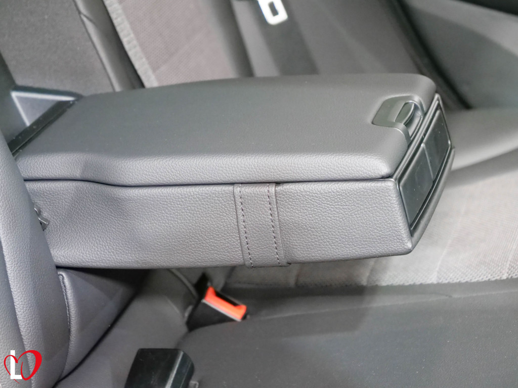 MERCEDES CLASE C FAMILIAR 200 D AVANTGARDE TECHO 160 de segunda mano