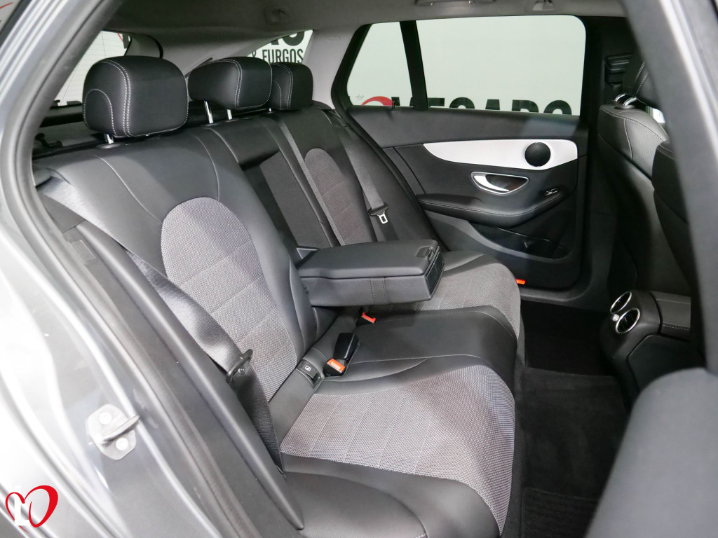 MERCEDES CLASE C FAMILIAR 200 D AVANTGARDE TECHO 160 de segunda mano