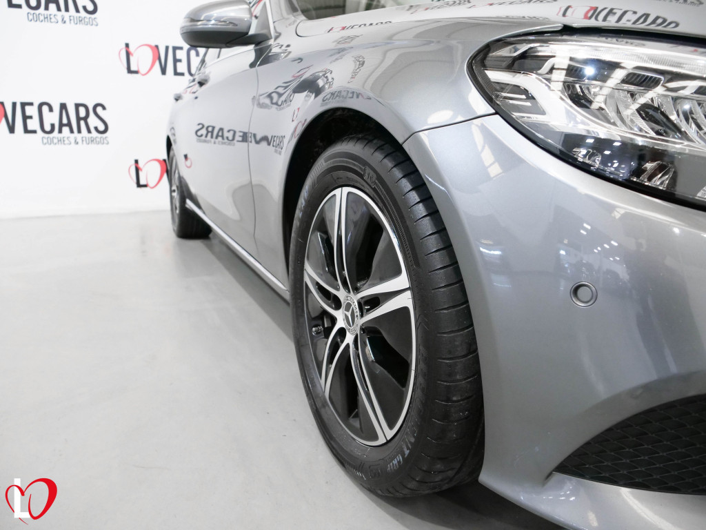 MERCEDES CLASE C FAMILIAR 200 D AVANTGARDE TECHO 160 de segunda mano