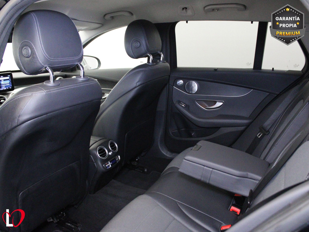 MERCEDES CLASE C FAMILIAR 300 de AMG T 9G-TRONIC 306 de segunda mano