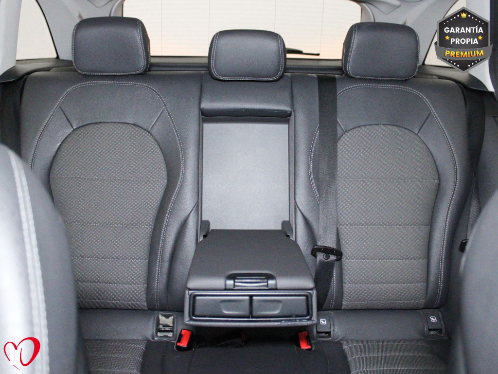 MERCEDES CLASE C FAMILIAR 300 de AMG T 9G-TRONIC 306 de segunda mano