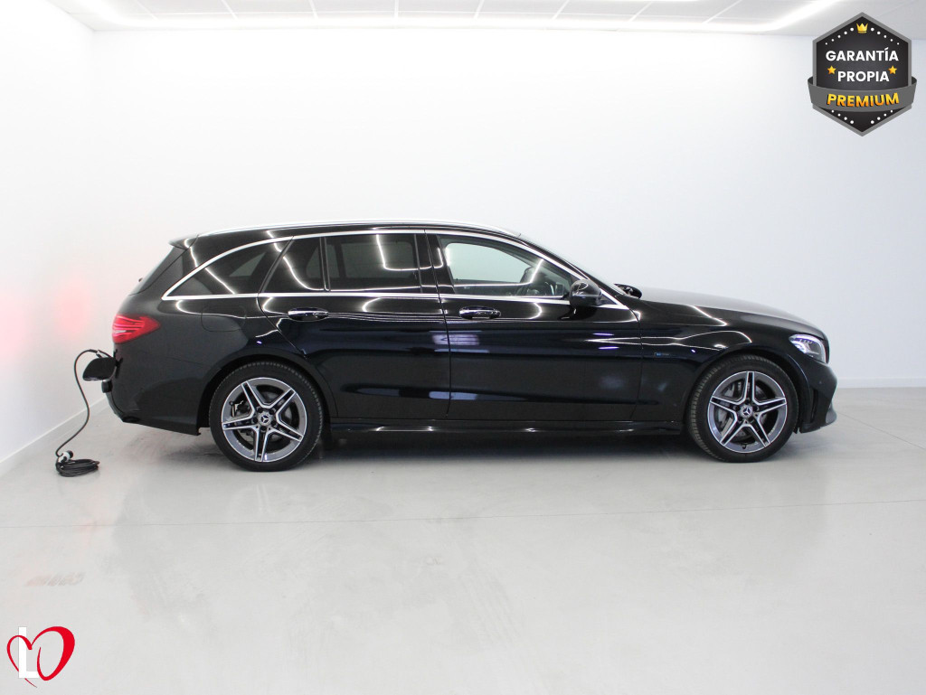 MERCEDES CLASE C FAMILIAR 300 de AMG T 9G-TRONIC 306 de segunda mano