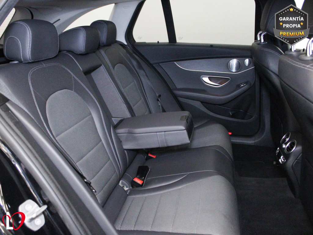 MERCEDES CLASE C FAMILIAR 300 de AMG T 9G-TRONIC 306 de segunda mano