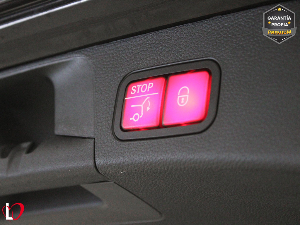 MERCEDES CLASE C FAMILIAR 300 de AMG T 9G-TRONIC 306 de segunda mano