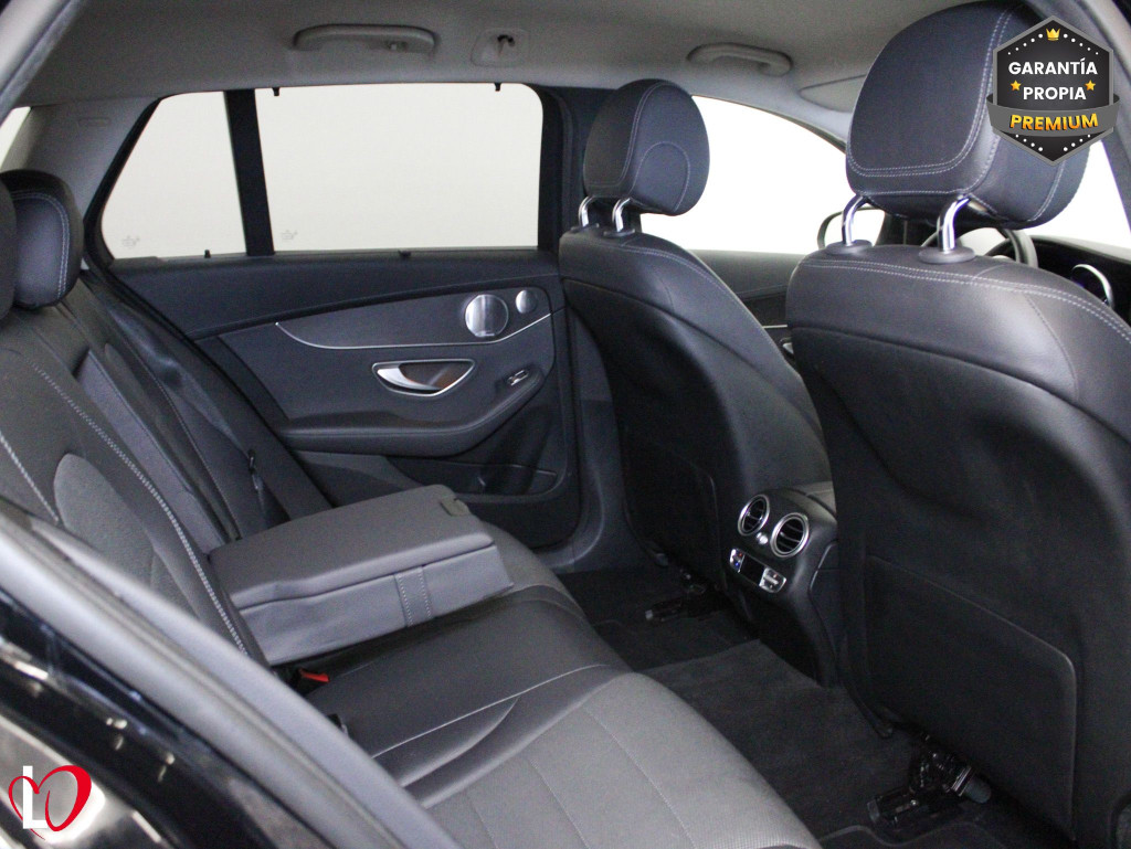 MERCEDES CLASE C FAMILIAR 300 de AMG T 9G-TRONIC 306 de segunda mano