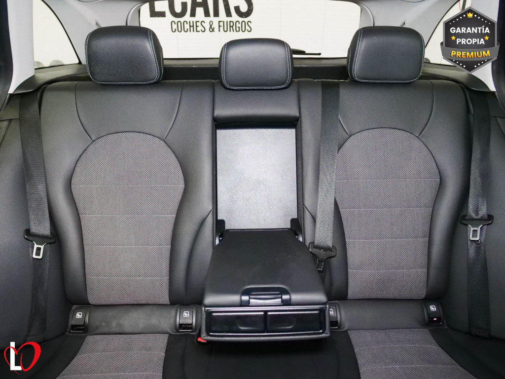 MERCEDES CLASE C FAMILIAR 300 de T 9G-TRONIC AVANTGARDE 306 de segunda mano