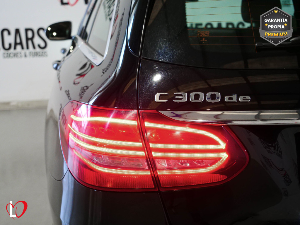 MERCEDES CLASE C FAMILIAR 300 de T 9G-TRONIC ESTATE 306 de segunda mano