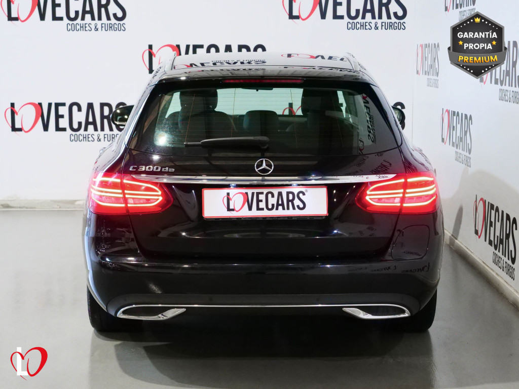 MERCEDES CLASE C FAMILIAR 300 de T 9G-TRONIC ESTATE 306 de segunda mano