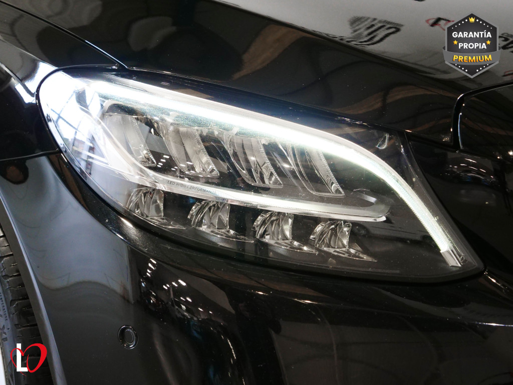 MERCEDES CLASE C FAMILIAR 300 de T 9G-TRONIC ESTATE 306 de segunda mano