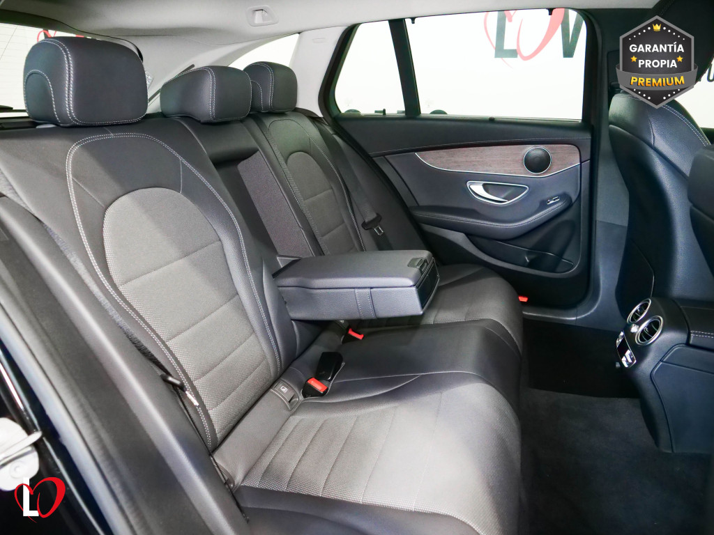 MERCEDES CLASE C FAMILIAR 300 de T 9G-TRONIC ESTATE 306 de segunda mano