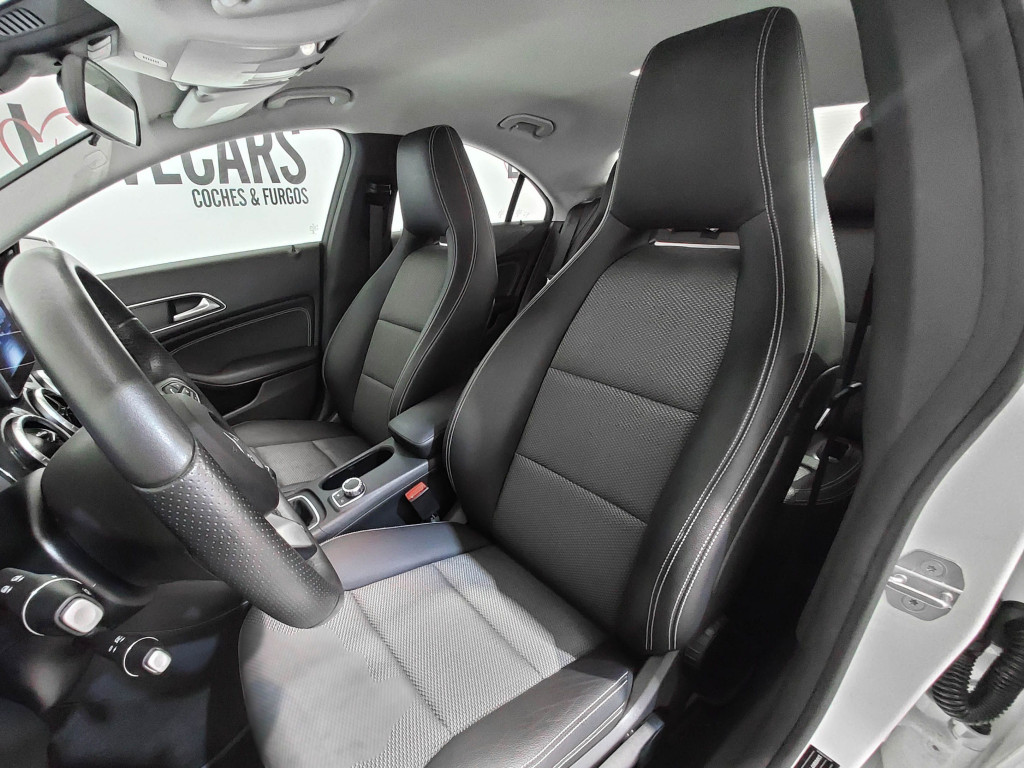 MERCEDES CLASE CLA CLA 200 CDI 136 de segunda mano