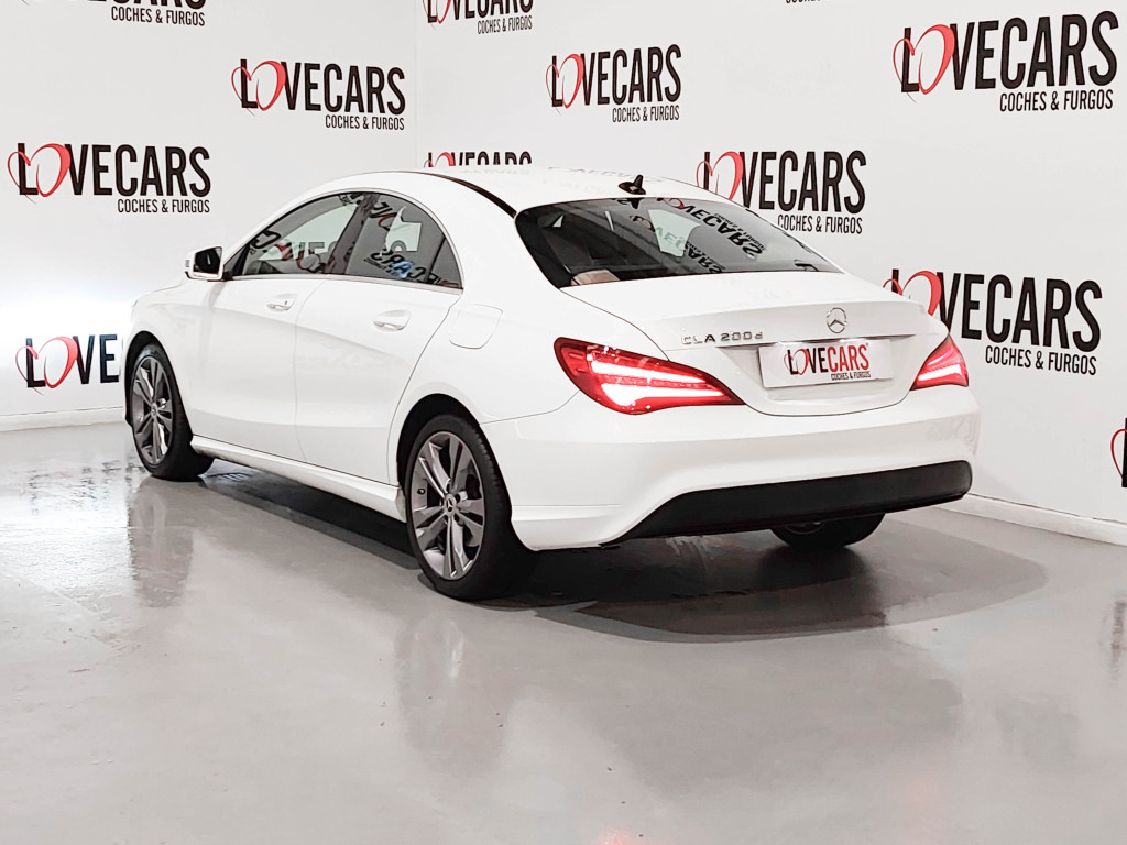 MERCEDES CLASE CLA CLA 200 CDI 136 de segunda mano