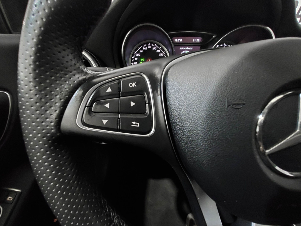 MERCEDES CLASE CLA CLA 200 CDI 136 de segunda mano