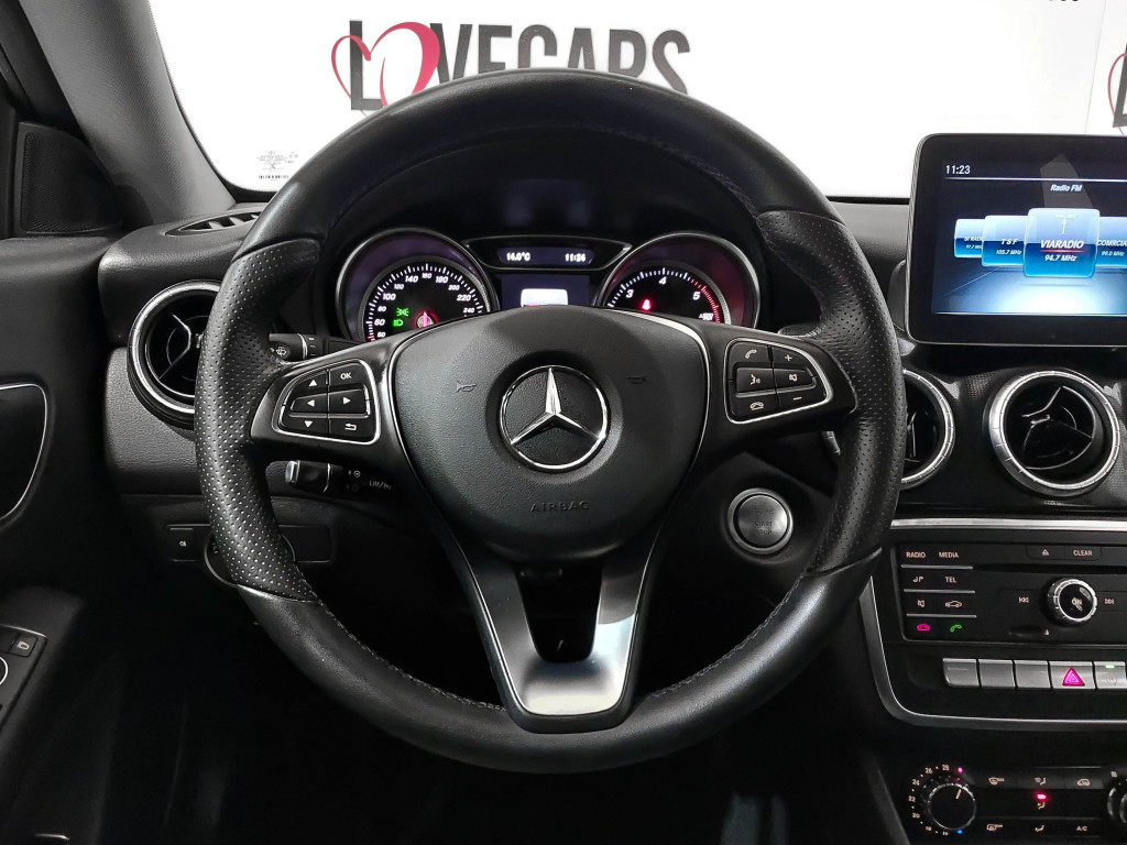 MERCEDES CLASE CLA CLA 200 CDI 136 de segunda mano