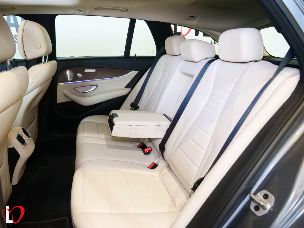 MERCEDES CLASE E ESTATE 300 De 9G-TRONIC AVANTGARDE TECHO 306 de segunda mano