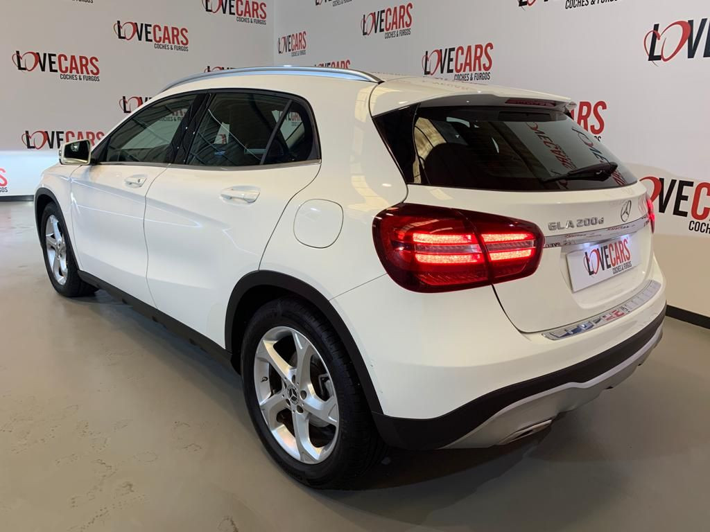 MERCEDES CLASE GLA 200 D  ADVANTAGE  136CV de segunda mano