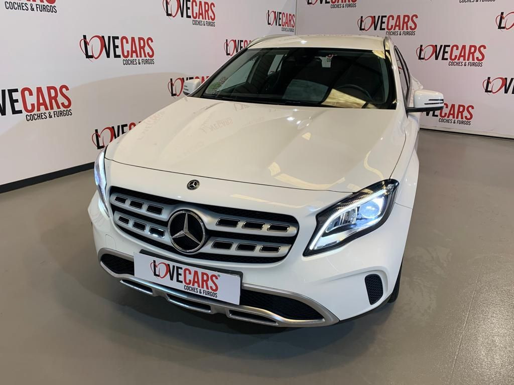 MERCEDES CLASE GLA 200 D  ADVANTAGE  136CV de segunda mano