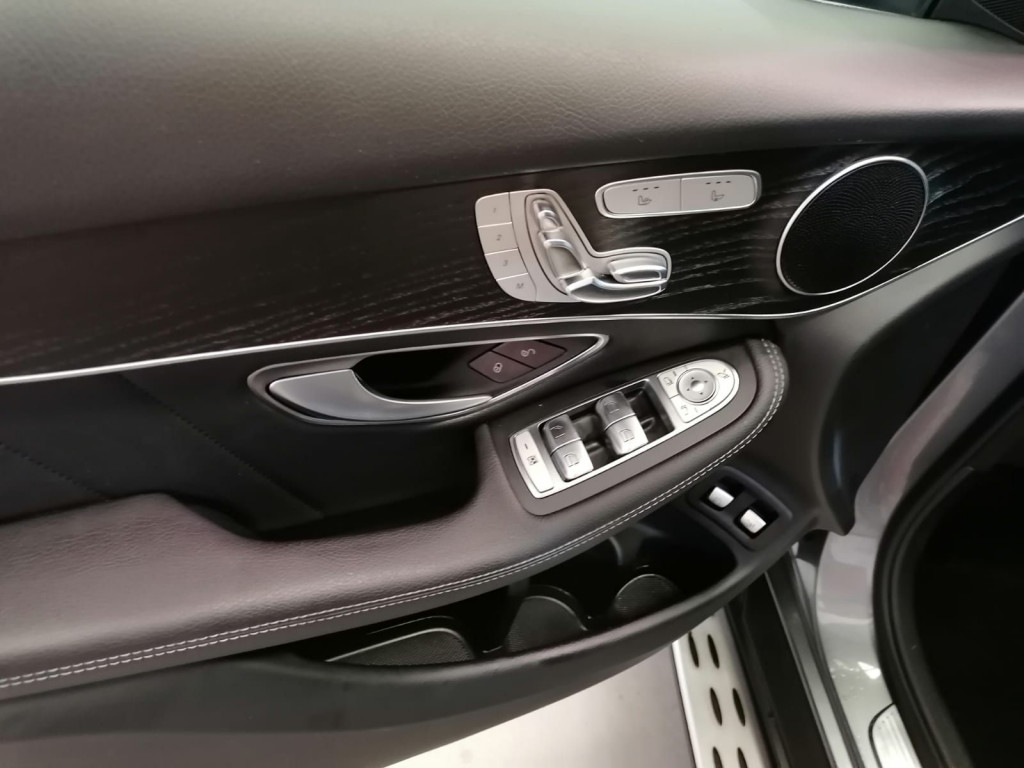 MERCEDES CLASE GLC 250 D  4MATIC COUPÉ FASCINATION de segunda mano