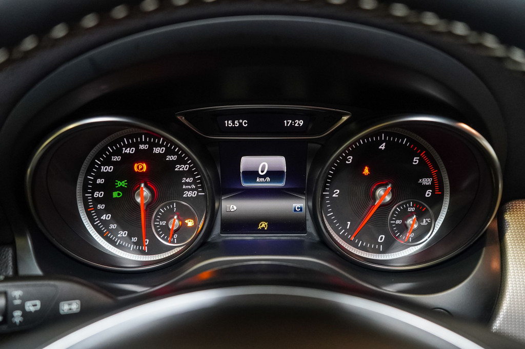 MERCEDES GLA 200 CDI URBAN 136 de segunda mano