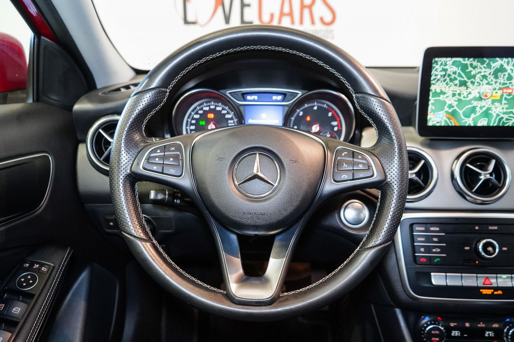 MERCEDES GLA 200 CDI URBAN 136 de segunda mano