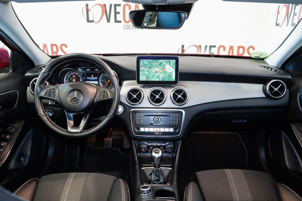 MERCEDES GLA 200 CDI URBAN 136 de segunda mano