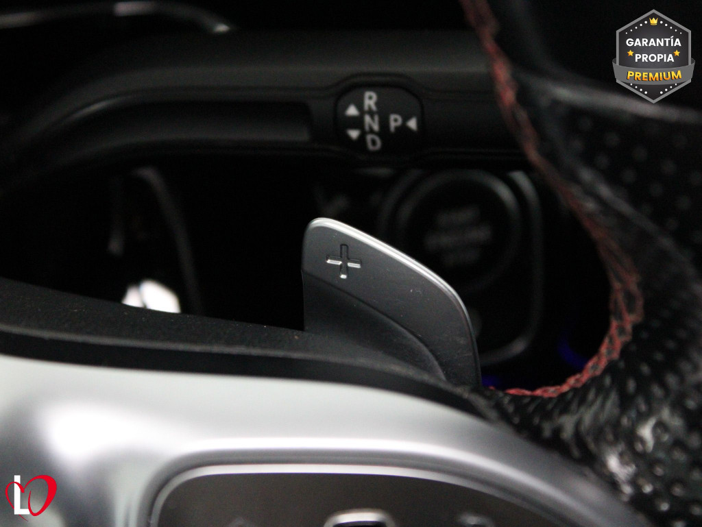 MERCEDES GLA 200 D AMG LINE + PAQ PREMIUM 150 de segunda mano