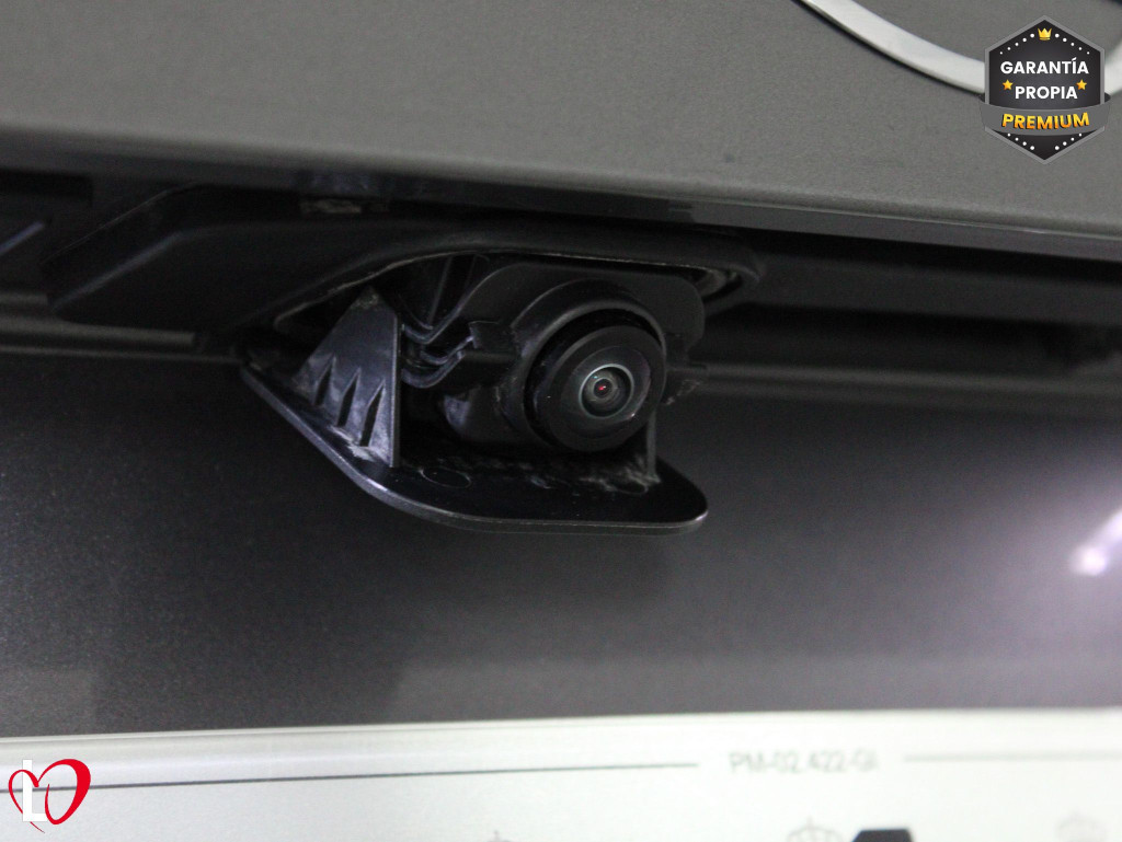 MERCEDES GLA 200 D AMG LINE + PAQ PREMIUM 150 de segunda mano