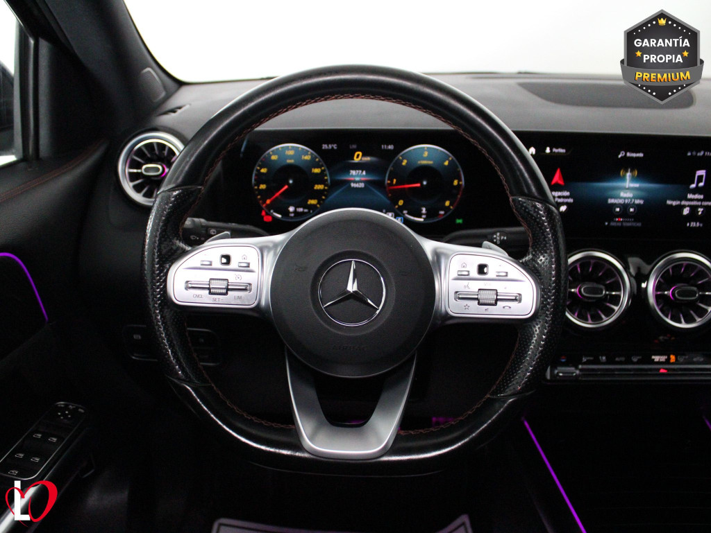 MERCEDES GLA 200 D AMG LINE + PAQ PREMIUM 150 de segunda mano