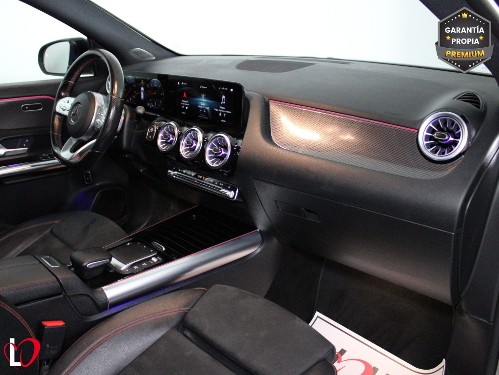 MERCEDES GLA 200 D AMG LINE + PAQ PREMIUM 150 de segunda mano