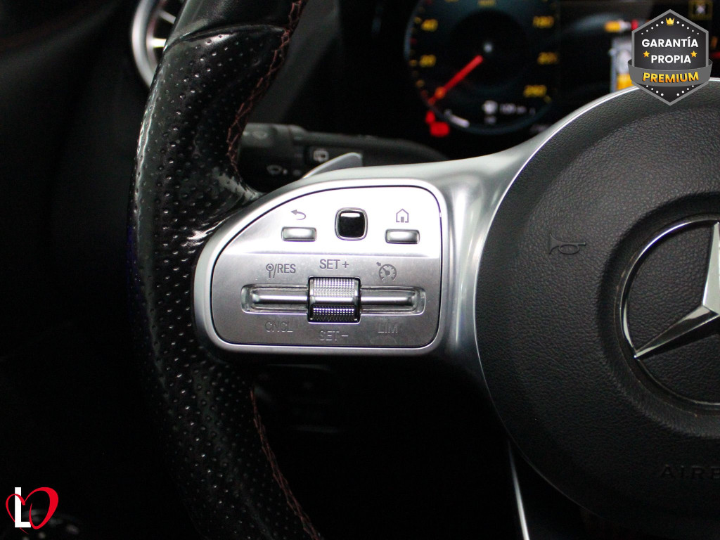 MERCEDES GLA 200 D AMG LINE + PAQ PREMIUM 150 de segunda mano