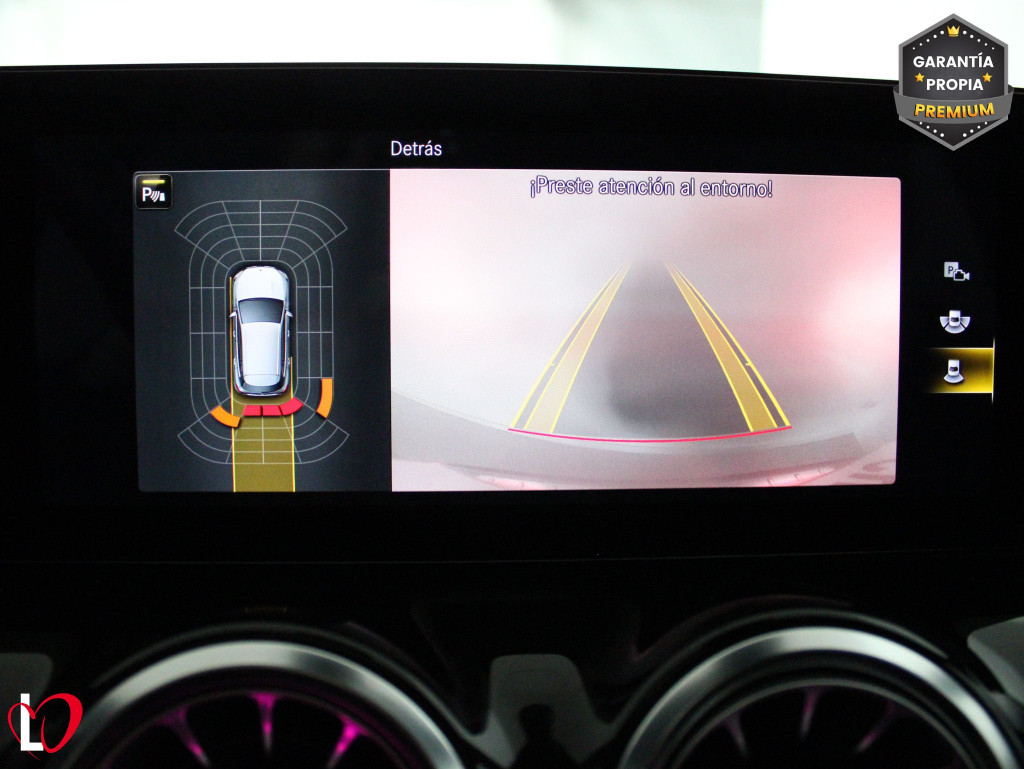 MERCEDES GLA 200 D AMG LINE + PAQ PREMIUM 150 de segunda mano