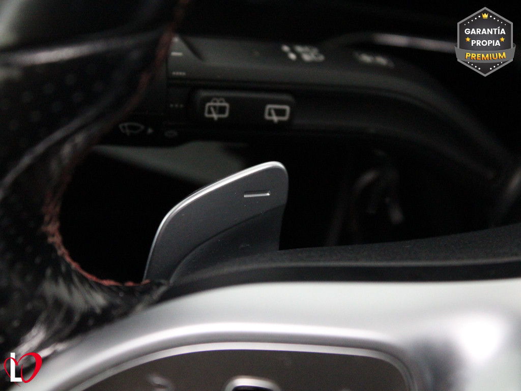 MERCEDES GLA 200 D AMG LINE + PAQ PREMIUM 150 de segunda mano