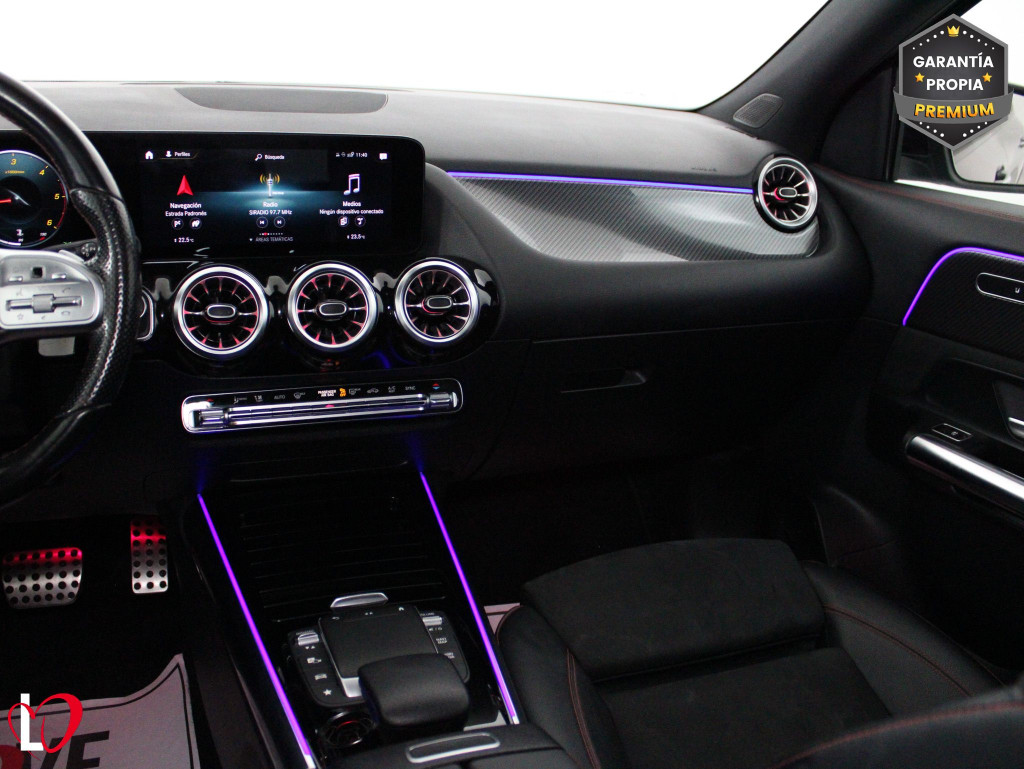 MERCEDES GLA 200 D AMG LINE + PAQ PREMIUM 150 de segunda mano