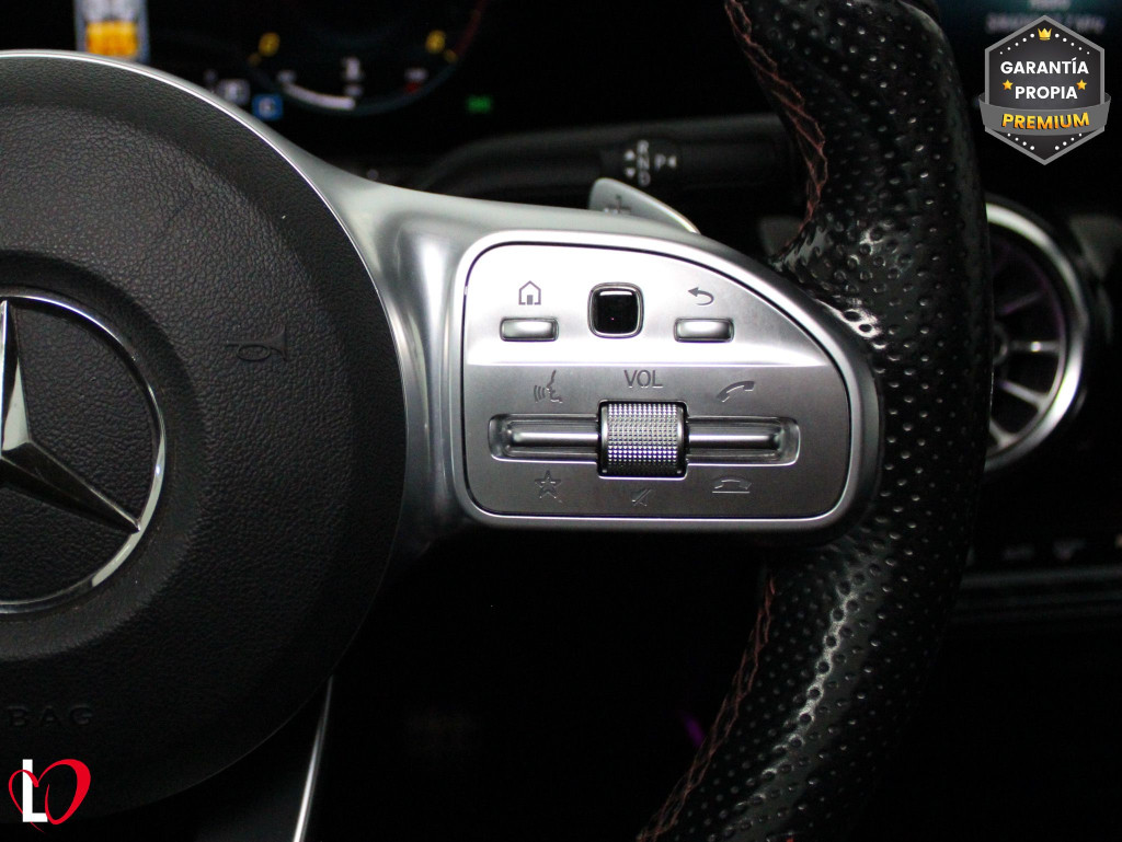 MERCEDES GLA 200 D AMG LINE + PAQ PREMIUM 150 de segunda mano