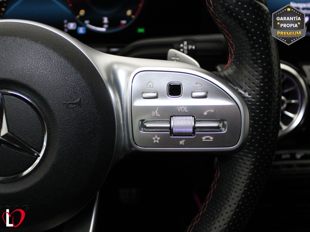 MERCEDES GLA 200 D AMG LINE + PAQ PREMIUN 150 de segunda mano