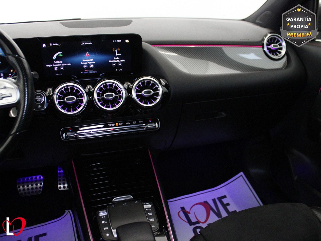 MERCEDES GLA 200 D AMG LINE + PAQ PREMIUN 150 de segunda mano