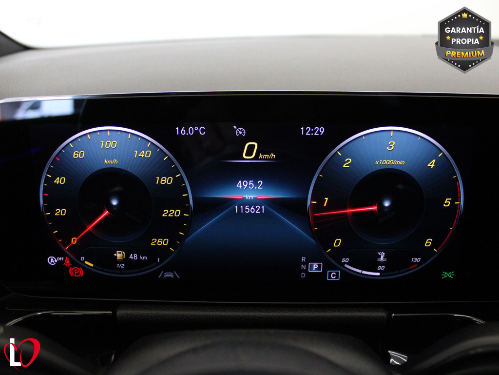 MERCEDES GLA 200 D AMG LINE + PAQ PREMIUN 150 de segunda mano