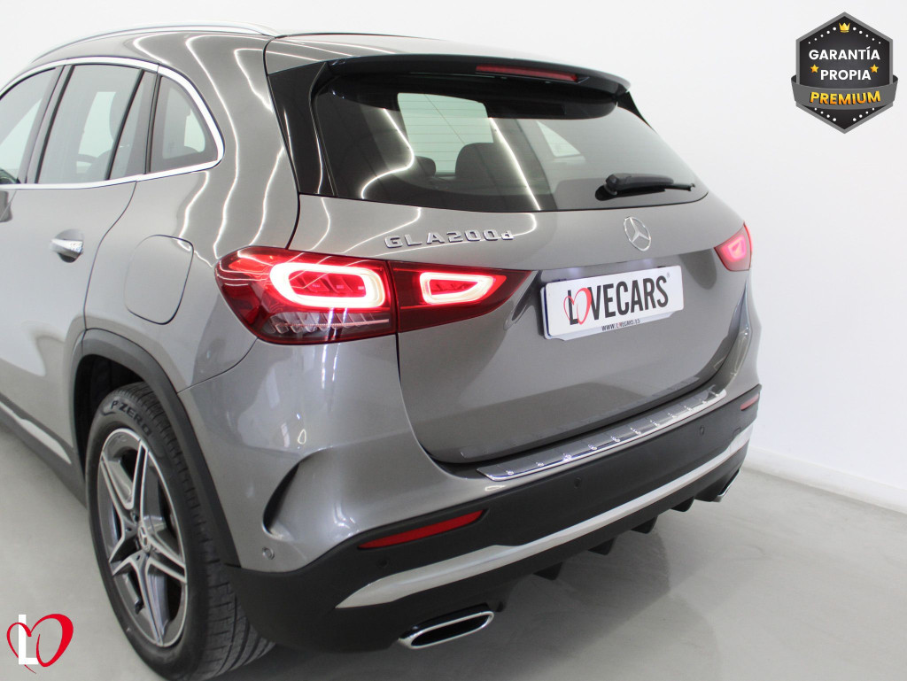 MERCEDES GLA 200 D AMG LINE + PAQ PREMIUN 150 de segunda mano