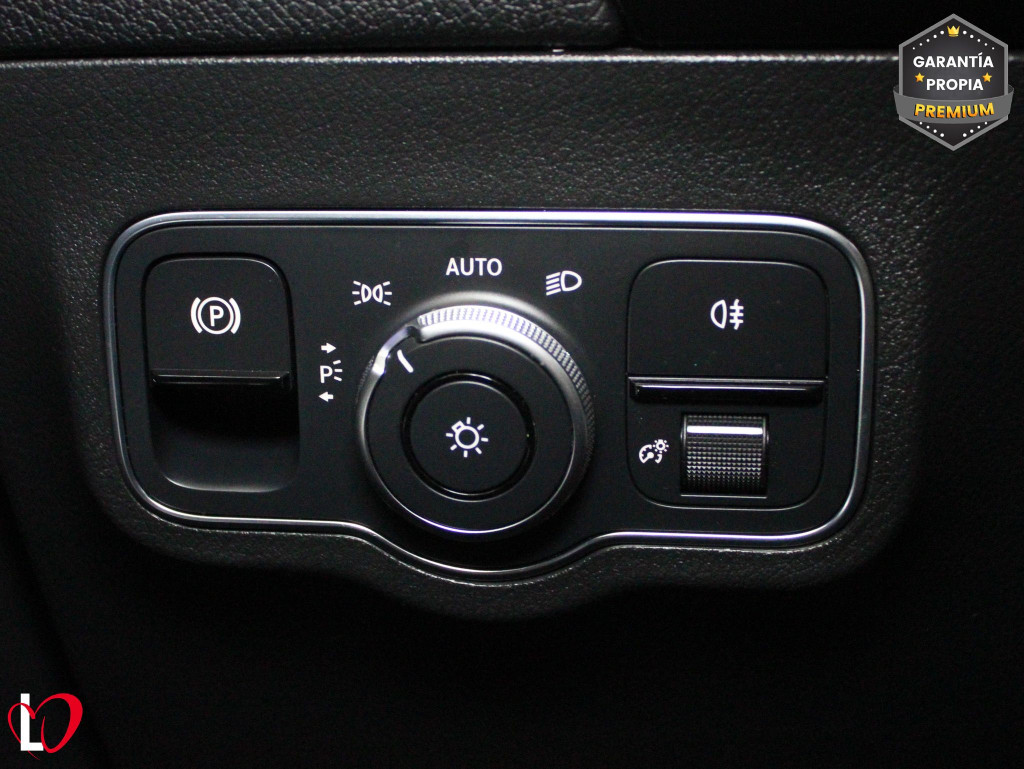 MERCEDES GLA 200 D AMG LINE + PAQ PREMIUN 150 de segunda mano