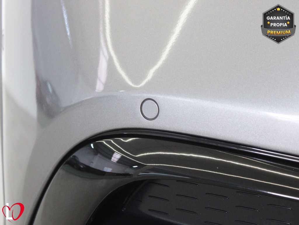 MERCEDES GLA 200 D AMG LINE + PAQ PREMIUN 150 de segunda mano